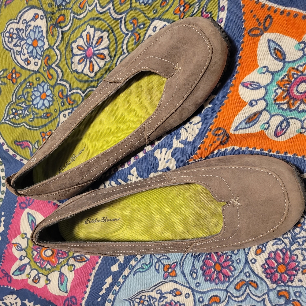 Eddie Bauer Women's Tan Suede Flats